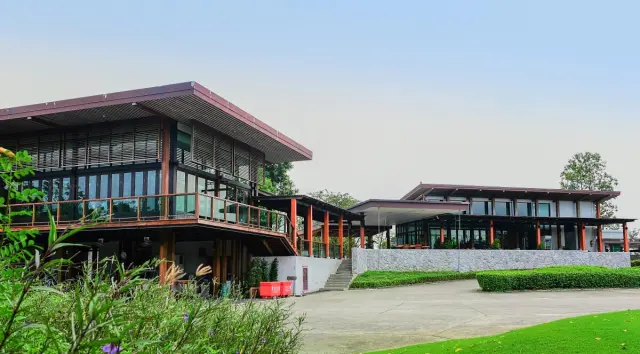 Bangsai Country Club