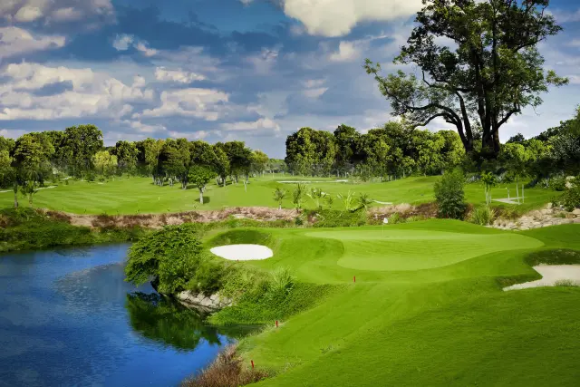 Diamond Bay Golf & Villas