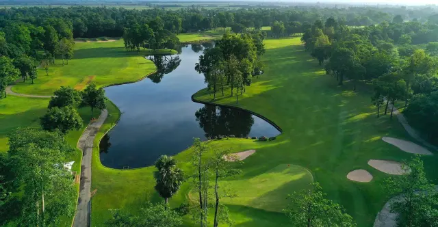 Lam Luk Ka Country Club