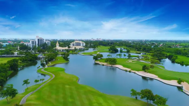 Royal Gems Golf & Sports Club