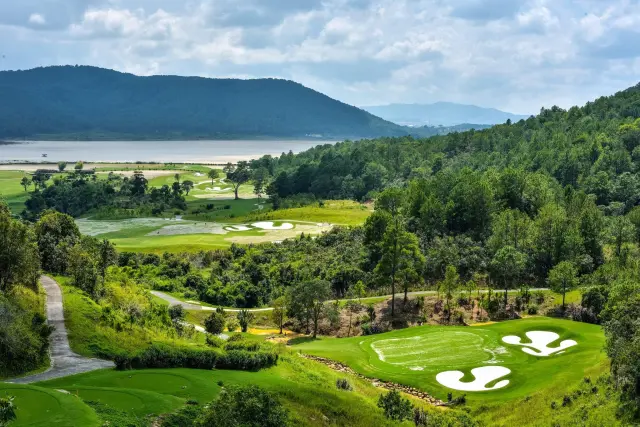 The Dàlat at 1200 Golf Course