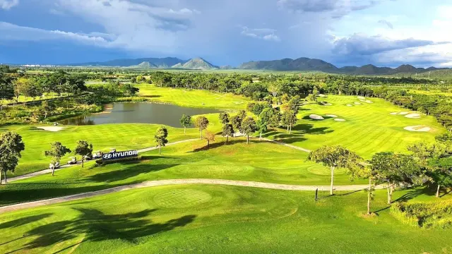 Grand Prix Golf Club