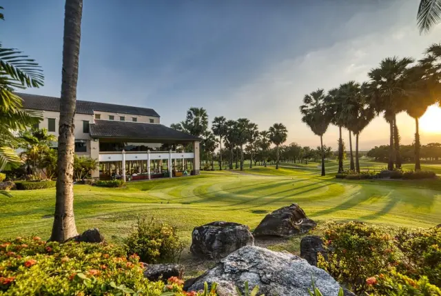 Lake View Resort & Golf Club