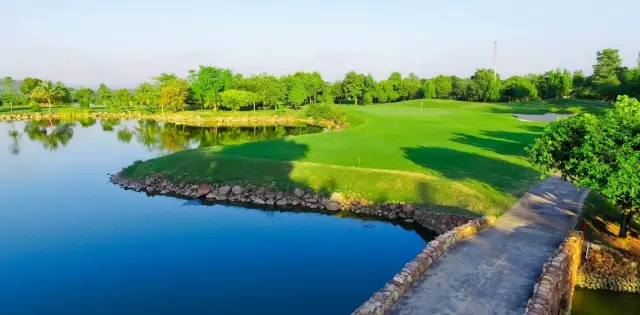 Narai Hill Golf Resort & Country Club