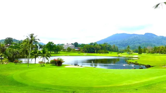 Phuket Country Club