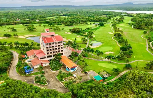 Queen's Island Golf & Resort