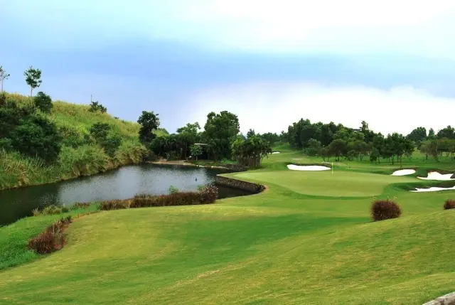 Splendido Taal Golf Course
